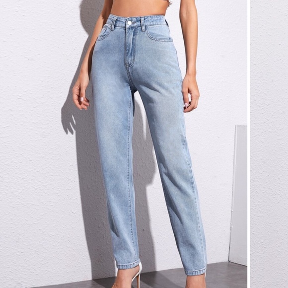 Trending Mom Jeans - Picture 1 of 3